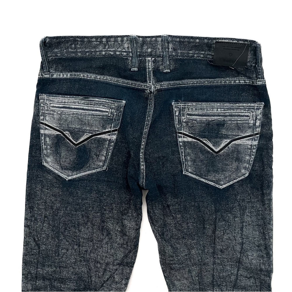 Guess Jeans Men’s Slim Taper Leg Jeans With White Wash Distressing - Picture 5 of 6